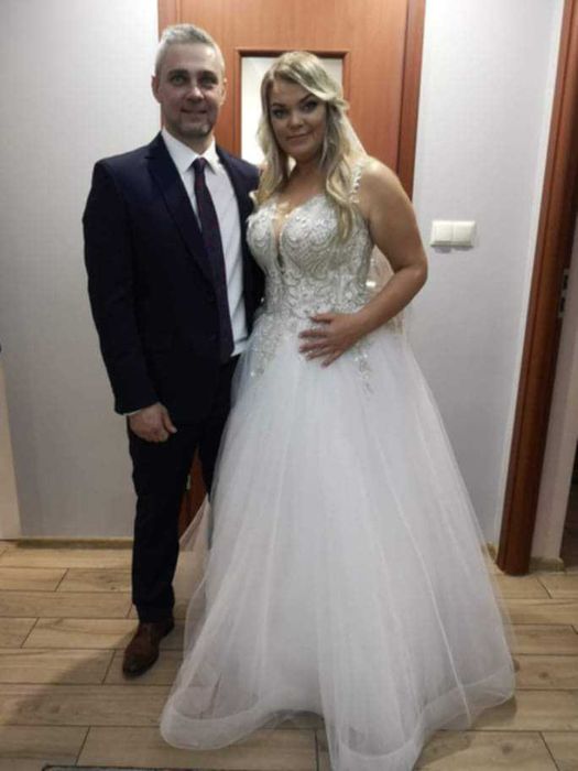 Piekna suknia ślubna plus size