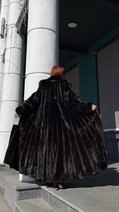 Шуба норкова AVANTI  Греція в підлогу 135 см р.46-48-50