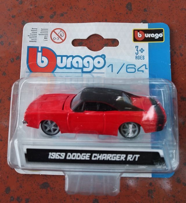 Моделі автомобилей Burago 1/64