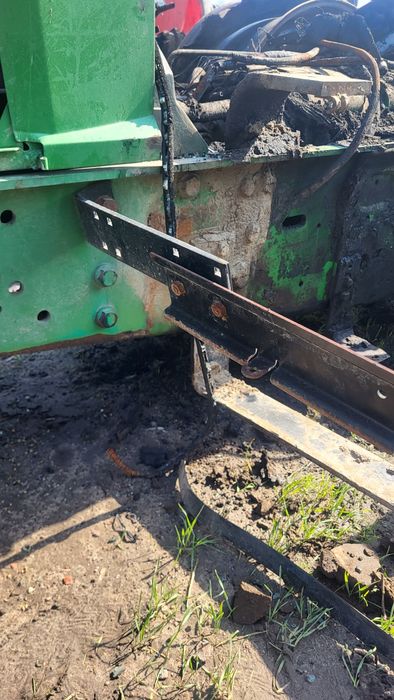 Uchwyt skrzynki narzędziowej John deere