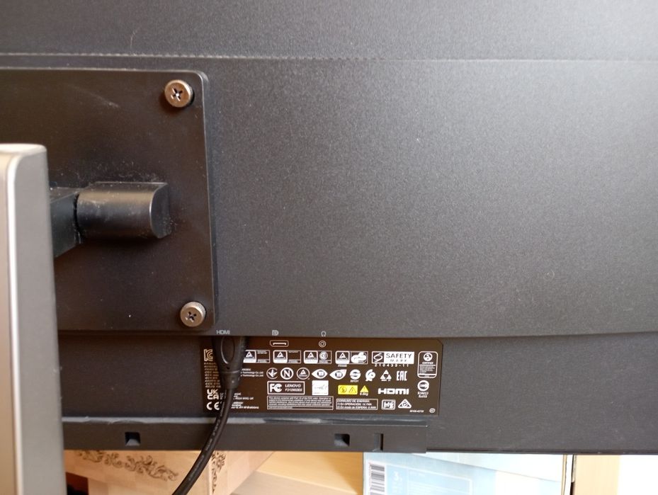 Monitor Lenovo L29w-30 29" 1080p (IPS, 90 Hz)