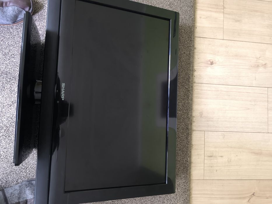 Telewizor Sharp 27 cali