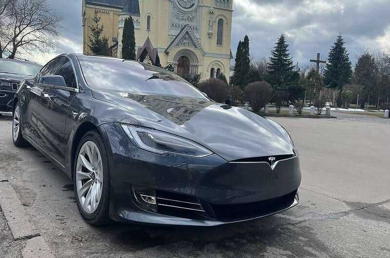 Tesla Model S 2018