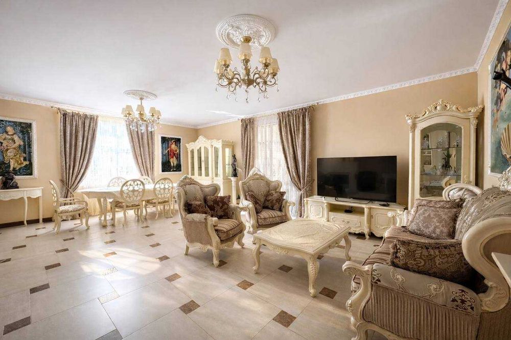 Ексклюзивний будинок 355 м² | Конопниця | 21 сотка | Без комісії