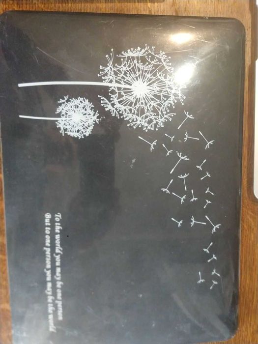 Пластиковый кейс для MacBook и чехол на IPad Pro Case