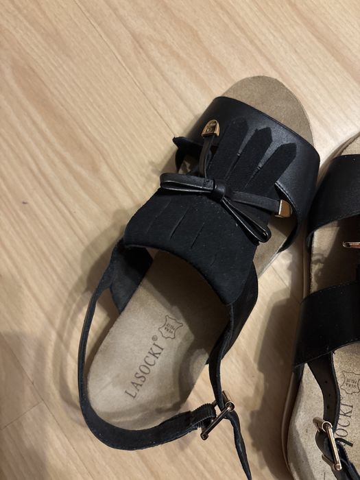 Czarne sandały Lasocki