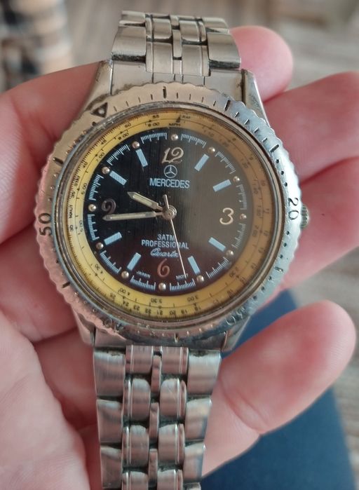 Relógio Mercedes 3ATM, Profissional Quartz 
Professional Quartz
Japan