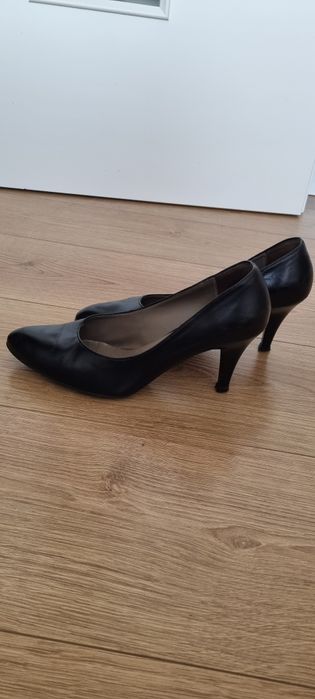 Czółenka czarne rozm.39