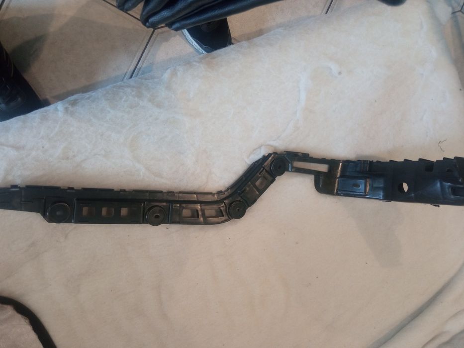 Кронштейн крепления заднего бампера