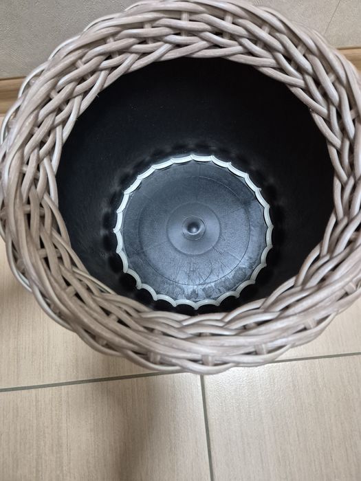 Кашпо з ротангу на 12 л