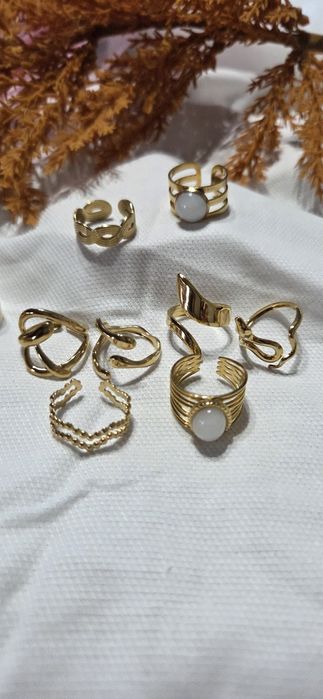 Anéis Dourados em aço