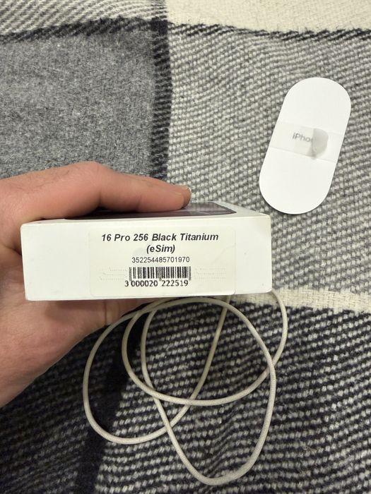 Продам iphone 16 pro 256 gb e-sim