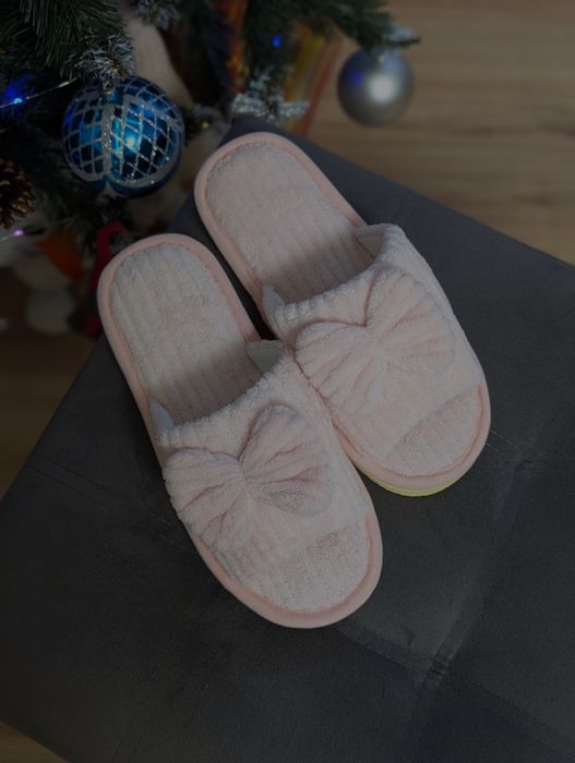 Капці ,тапочки жіночі