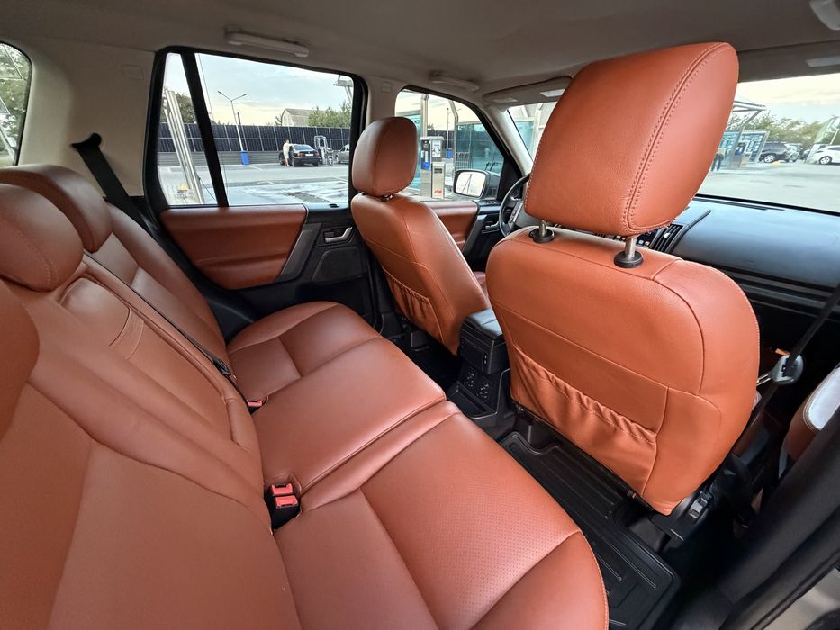 Land Rover Freelander 2009 рік