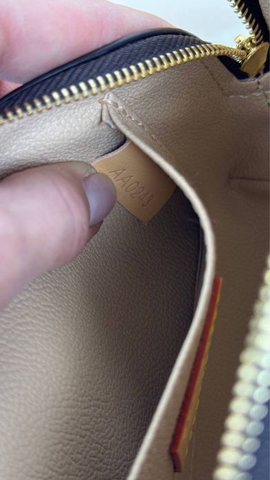 Косметичка monogram LV Louis Vuitton Шкіра