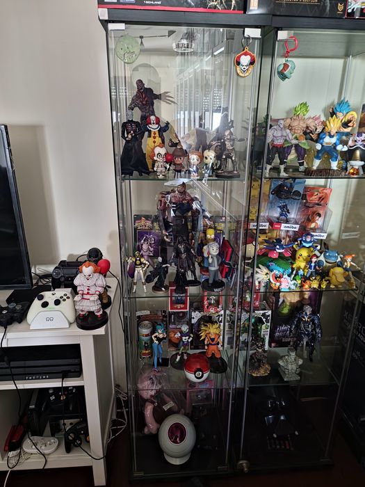 4 Vitrines de vidro IKEA. Modelo Detolf. Já descontinuadas e raras. Em muito bom estado.