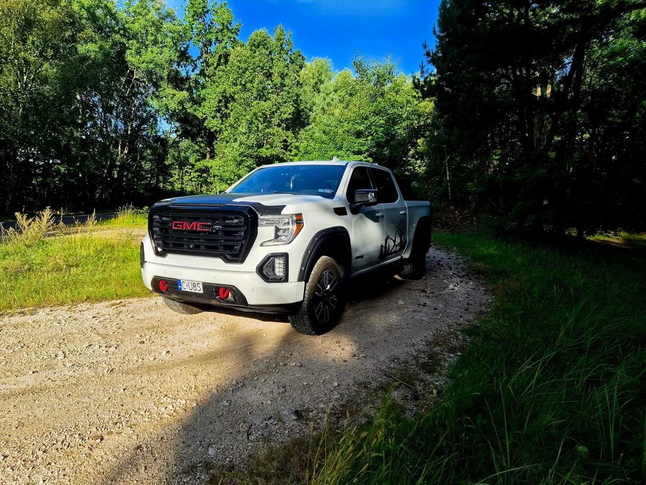 GMC Sierra