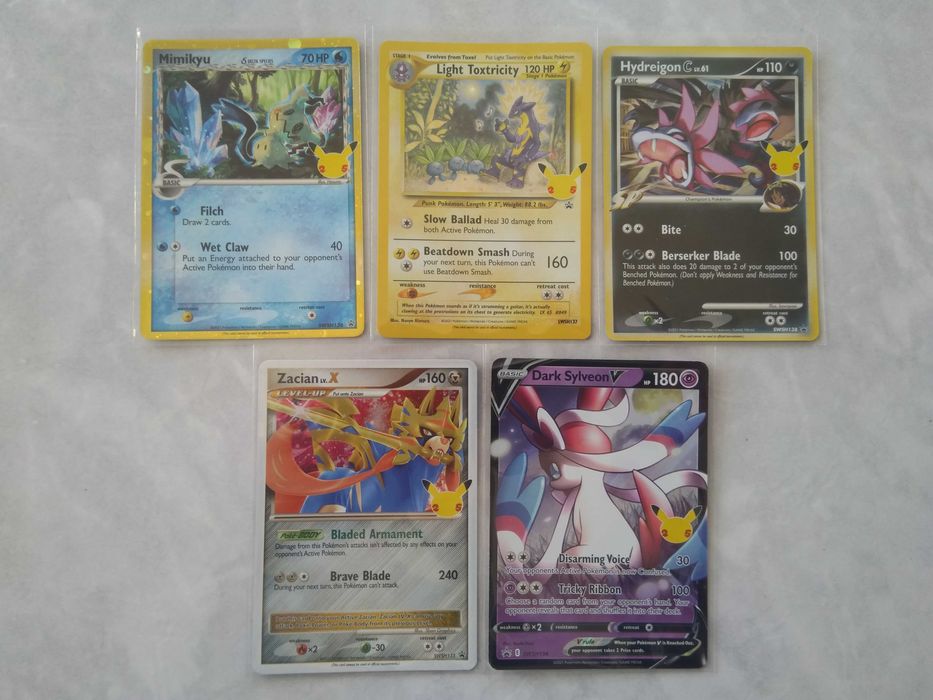 Cartas e artigos de Celebrations Pokemon