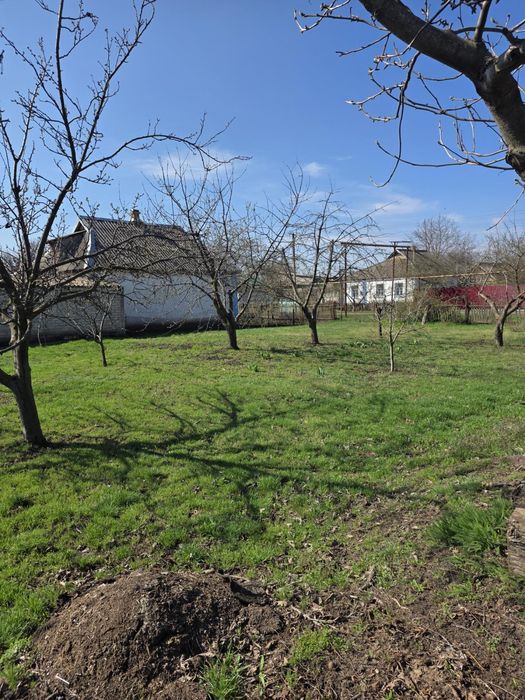 Продам дачу в селі