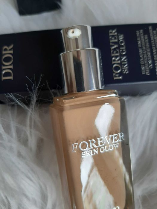 Base Dior Forever Skin Glow
