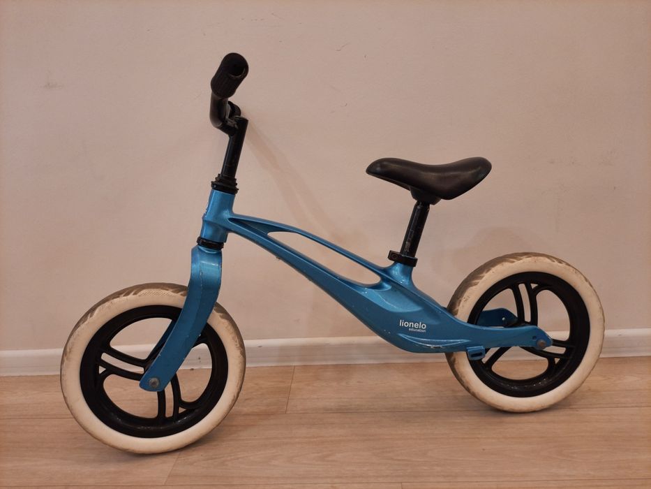 Дитячий біговел Lionelo Bart Sky Blue