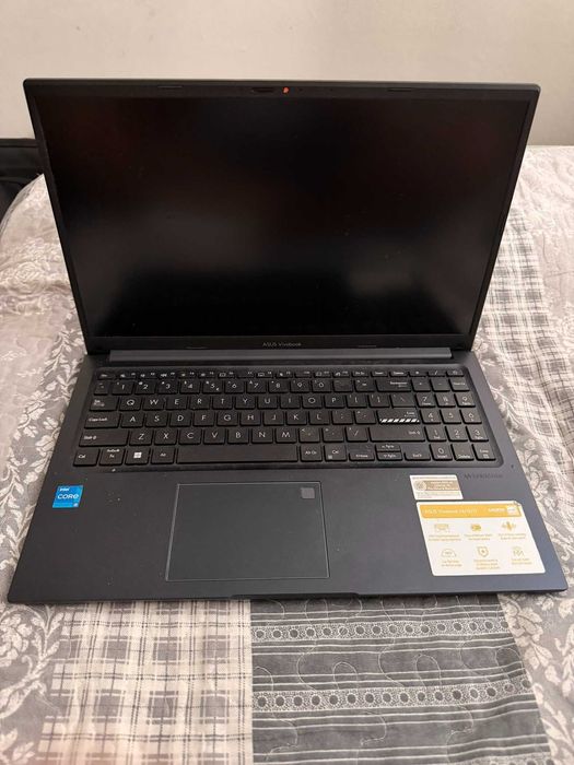 Asus laptop Vivobook