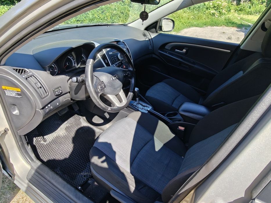Kia Ceed 1.6d автомат