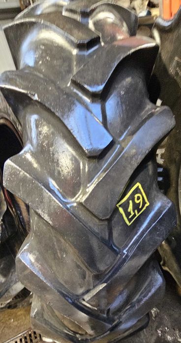 Opony 16.9-30 Vredestein CAŁE *S