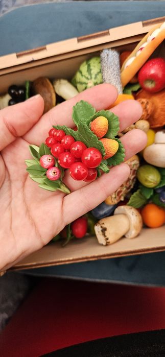 Фігурки з полімерної глини,  набір Ягоди