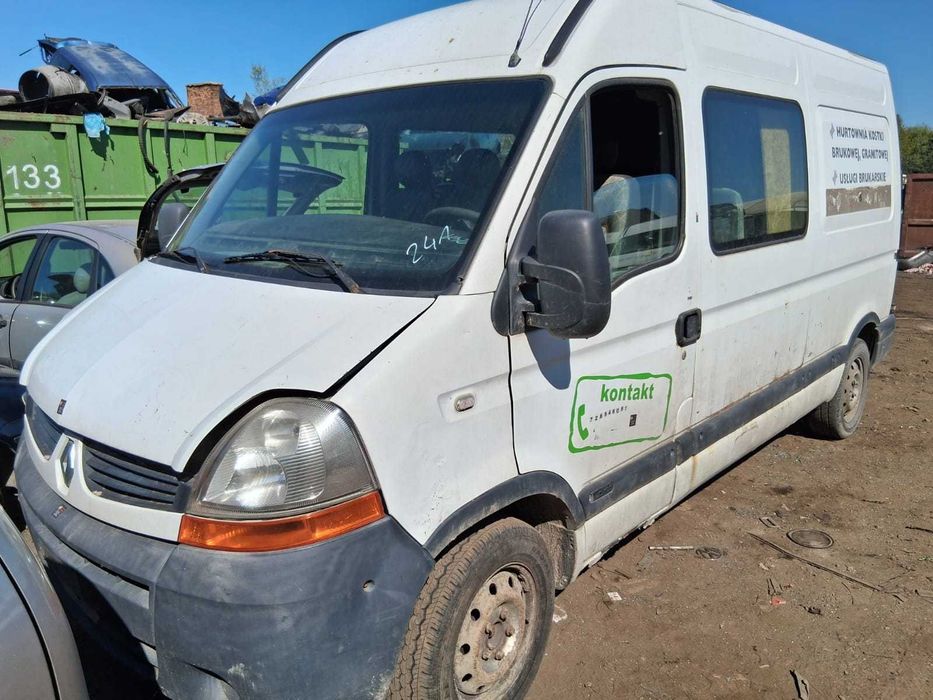 błotnik lewy przód  Renault Master II lift