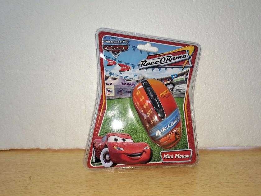 Cirkuit Planet Disney Carros Faisca McQueen Mini Mouse Ótico USB