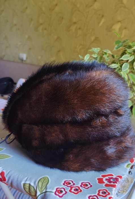 Шапка норкова жіноча