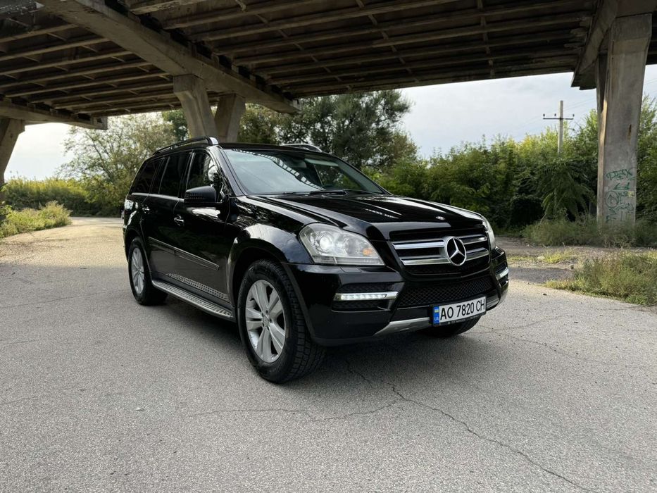 Продам Мерседес GL 350 2011 год полный привод