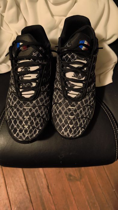 Nike TN versão França,n43 que equivale a 42