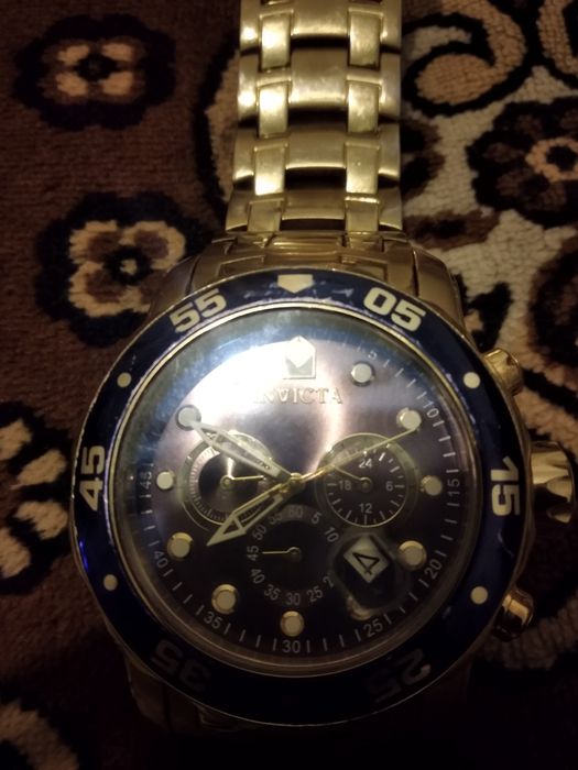 Продам часы  INVICTA оригинал .