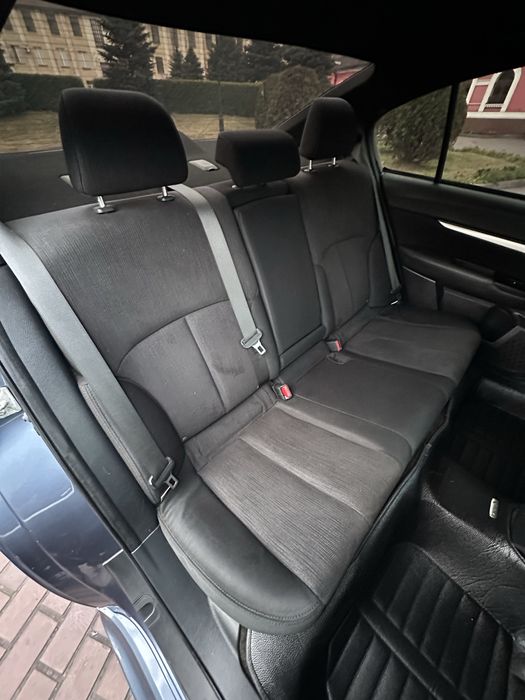 Продам Subaru Legacy 2013 2.5 газ/бензин автомат