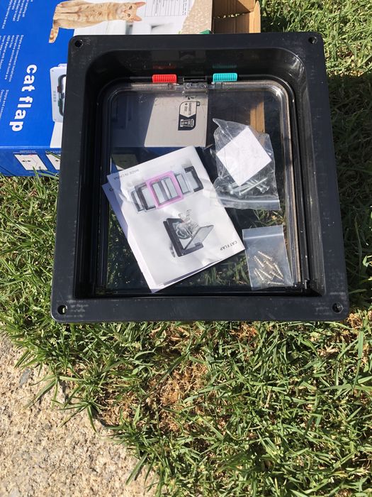 Porta para gatos nova