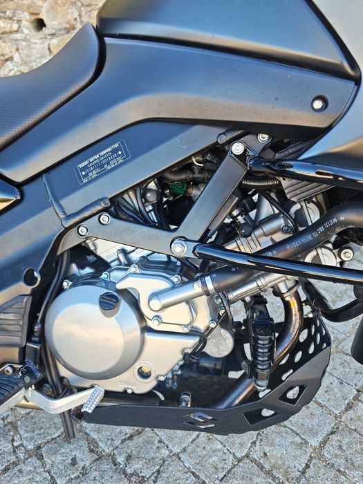 Suzuki V-Strom 650 – 2007 – Apenas 17.000 km