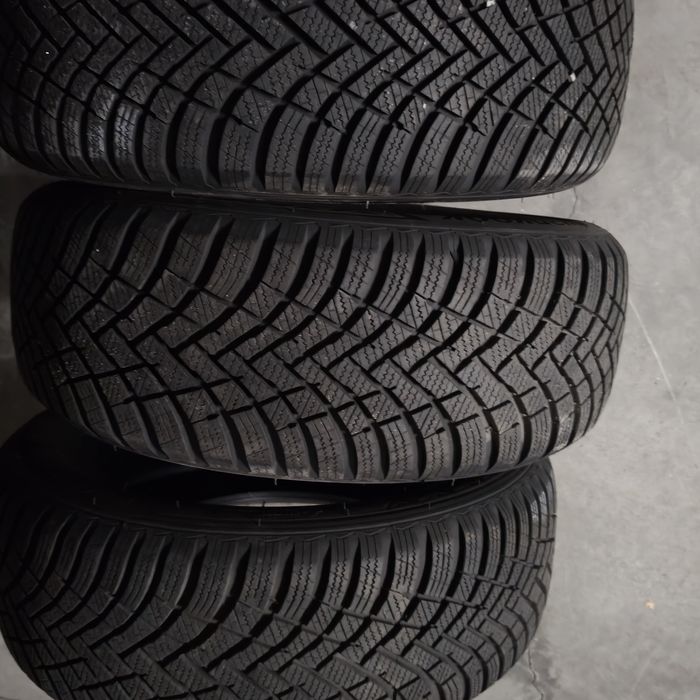 Opony zimowe hankook rs3 205.55.16  jak nowe