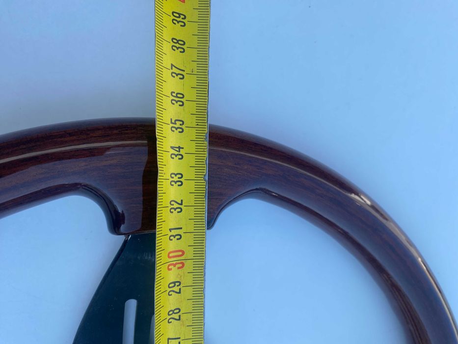 Volante Madeira Luisi