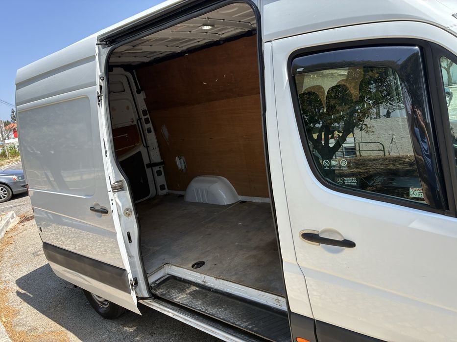 Mercedes Sprinter 313 CDI L2H2 130cv | 2014 | 174 Mil Km | IVA Dedutível | IUC 58€ | IGLA + Deadlocks | Revisão Completa | Impecável