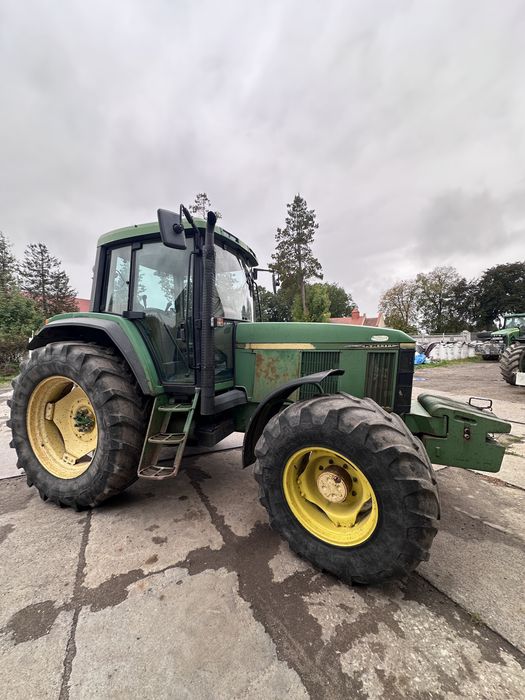 John Deere 6800