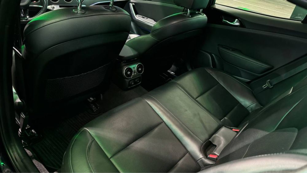 Продам Kia Stinger 2017