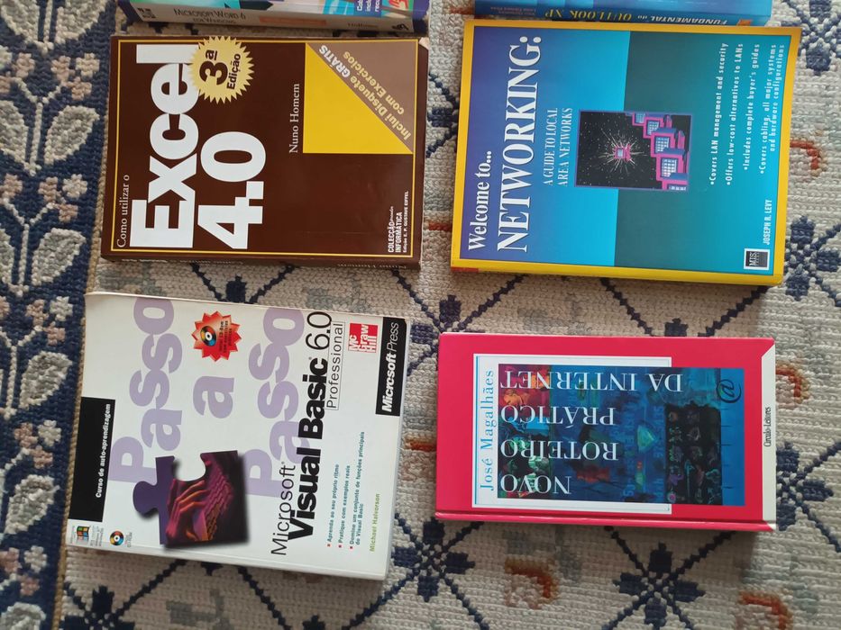 Livros antigos de informática