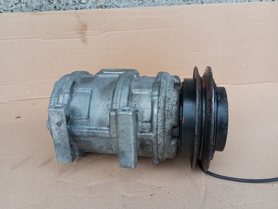 Компресор кондиціонера 2.5 D Mazda MPV Мазда МПВ