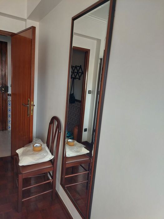 Quarto completo em madeira