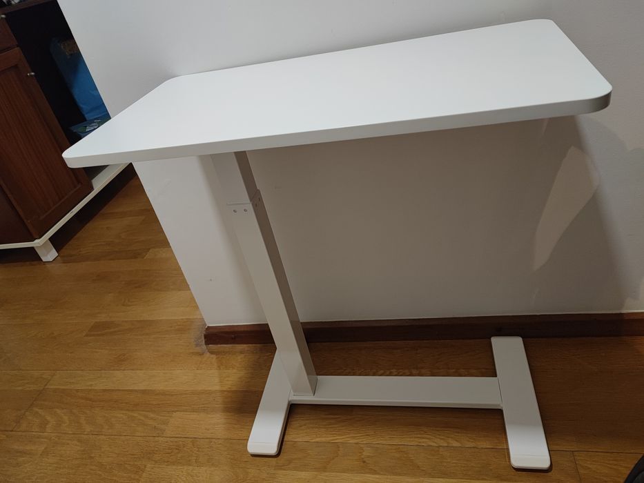 Mesa para portátil 
Suporte p/portátil, branco, 68x36 cm