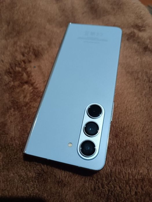 Samsung fold 5 12/256