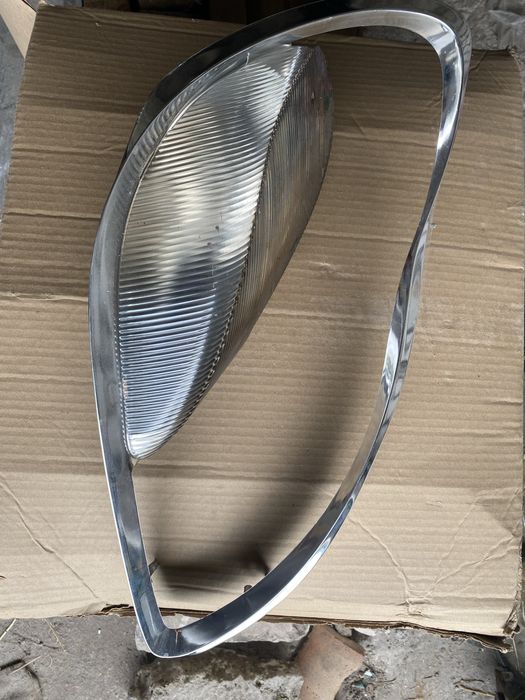 Рефлектор некелированый фары правой мерседес220