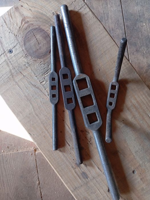 Лерки,метчики, мечеко та леркодержателі,свердла ссср,радіусомір.